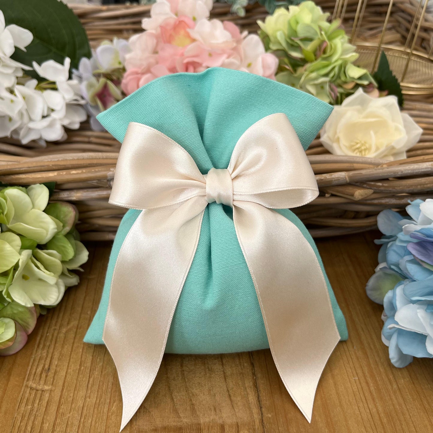 Sacchetto portaconfetti verde acqua mod. grande collezione palette