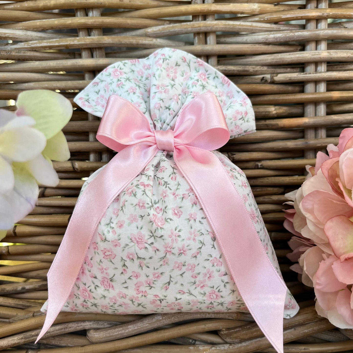 Sacchetto portaconfetti little flowers rosa mod. grande collezione Baby