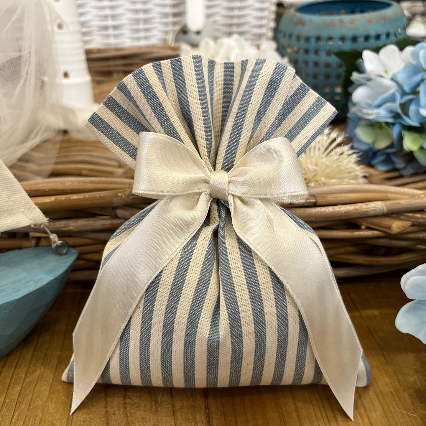 Sacchetto portaconfetti rigato avio mod. grande collezione country chic
