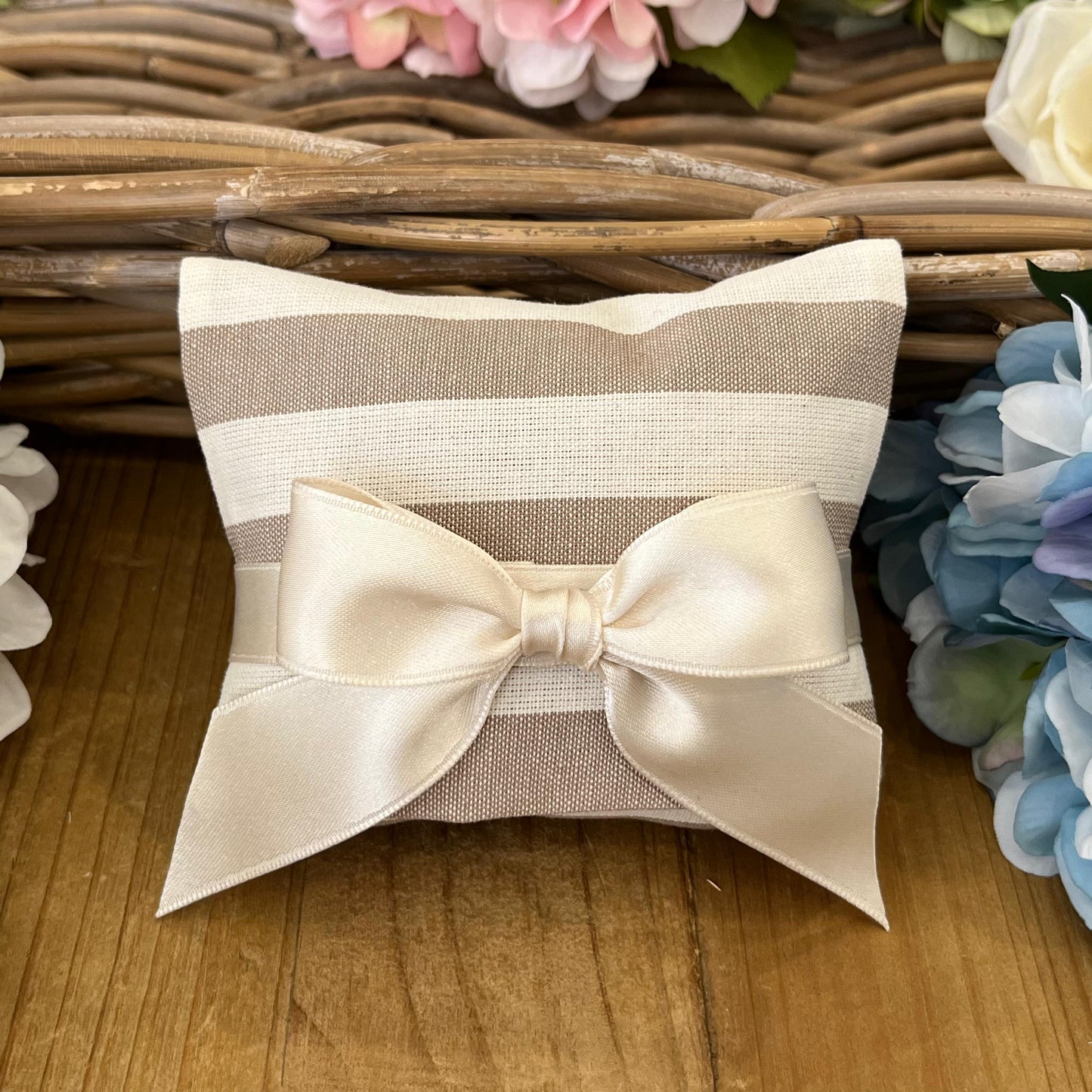 Bustina portaconfetti rigata nocciola mod. midi collezione country chic