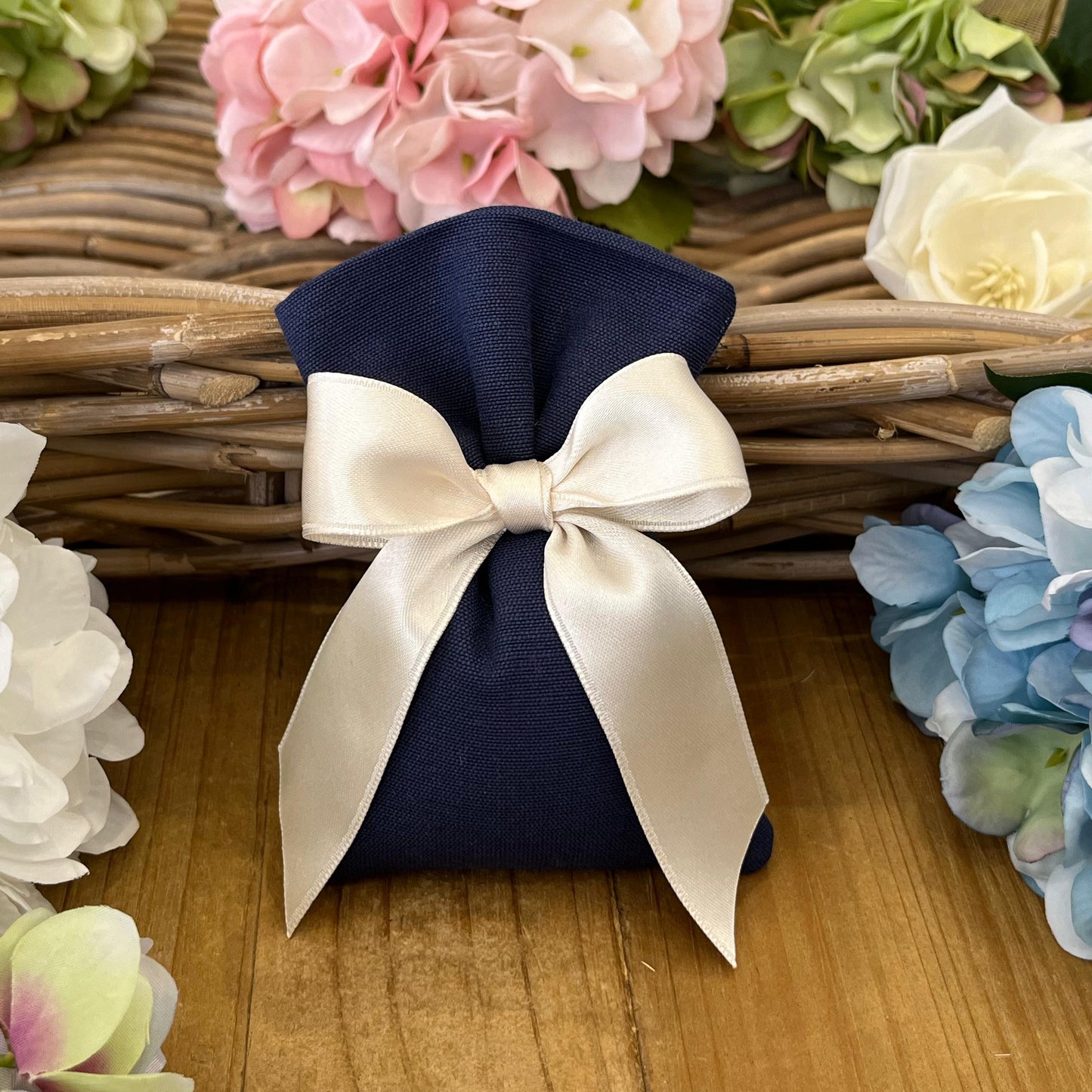 Sacchetto portaconfetti blu marino mod. piccolo collezione palette