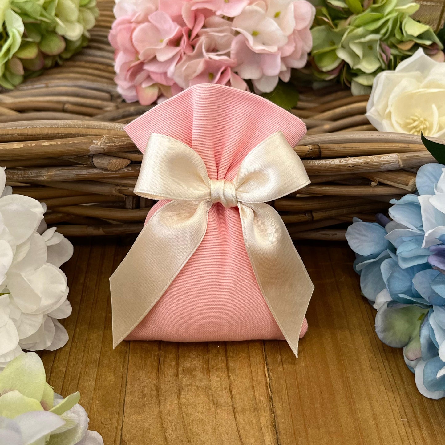 Sacchetto portaconfetti rosa peonia mod. piccolo collezione palette