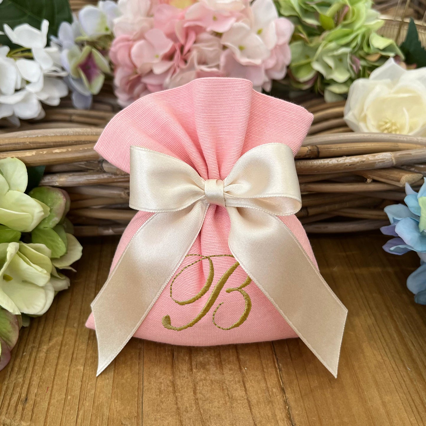 Sacchetto portaconfetti rosa peonia personalizzato mod. medio collezione Palette