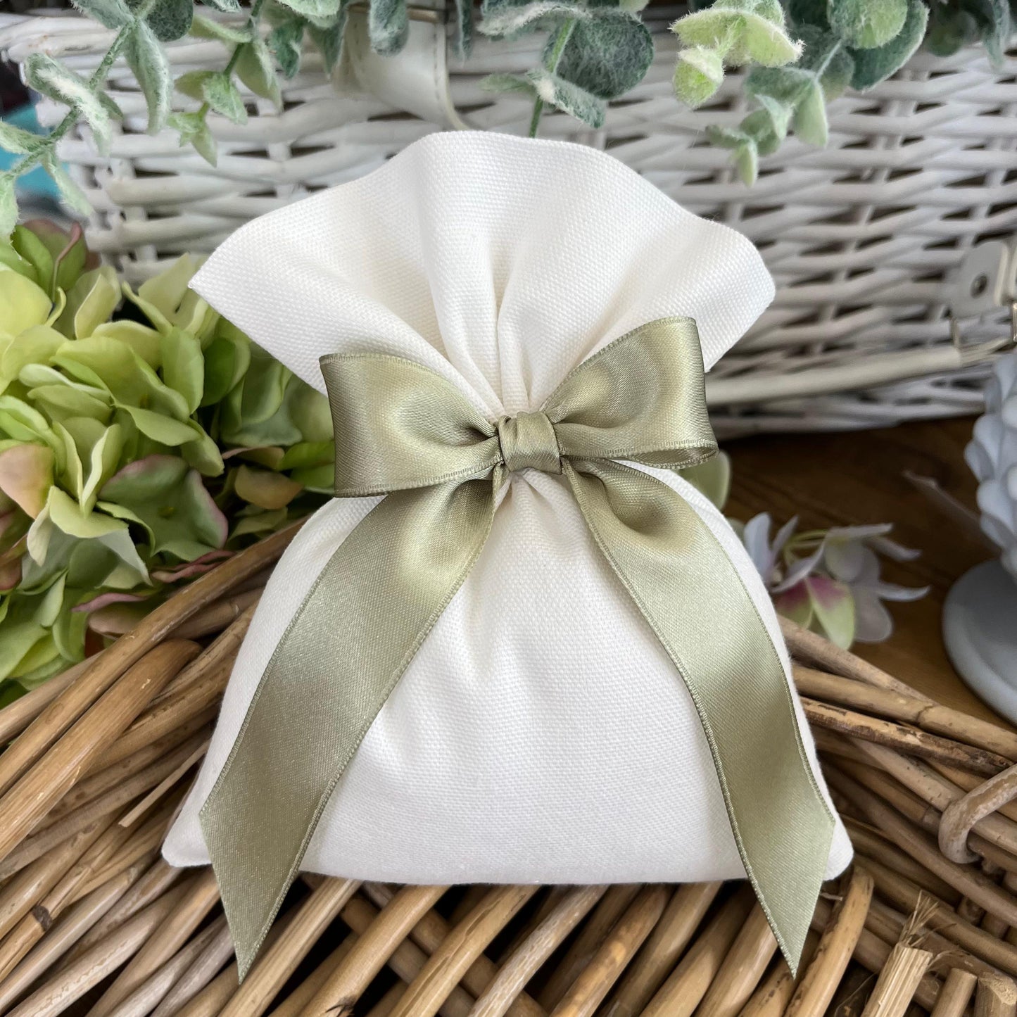 Sacchetto portaconfetti bianco mod. grande collezione puro