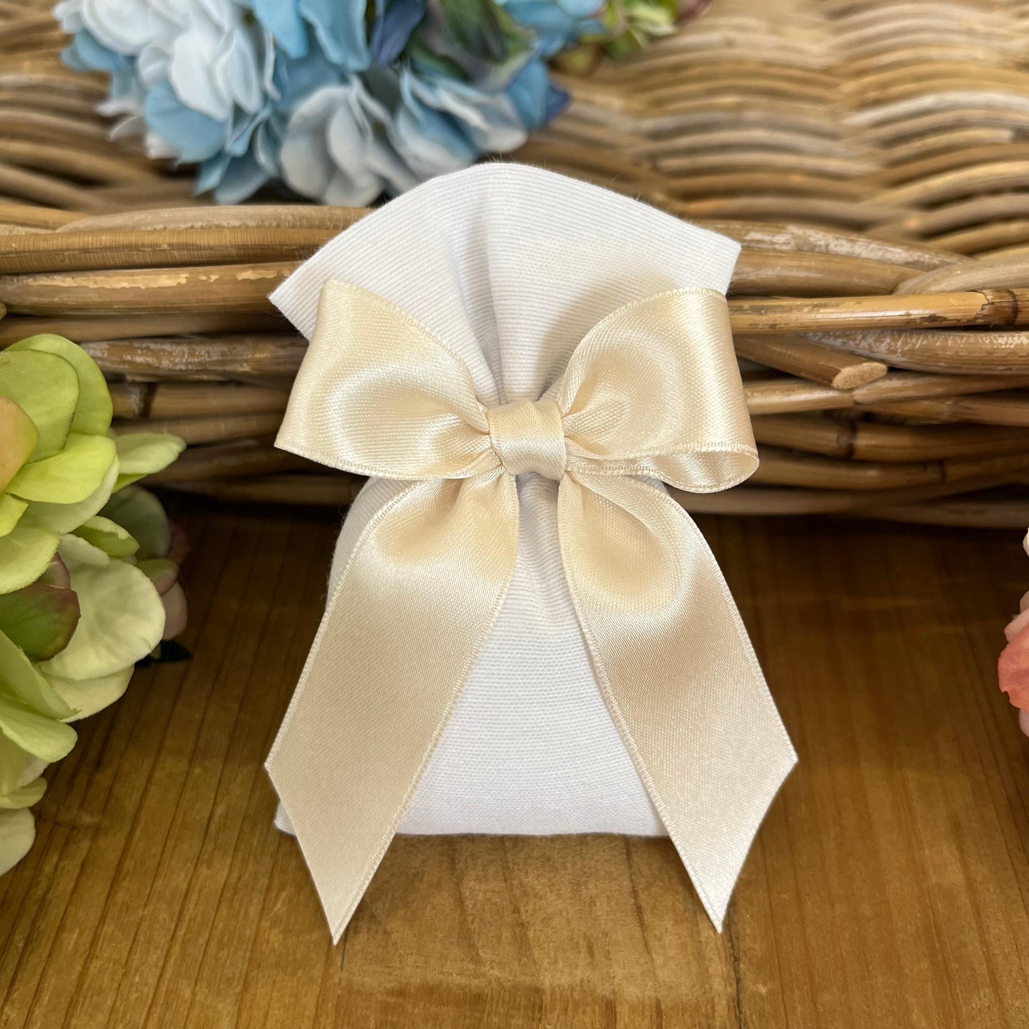 Sacchetto portaconfetti bianco mod. piccolo collezione palette