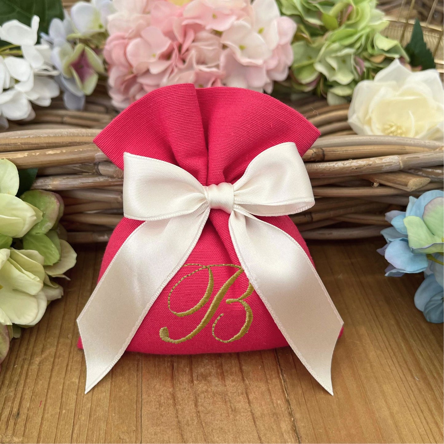 Sacchetto portaconfetti magenta personalizzato mod. medio collezione Palette