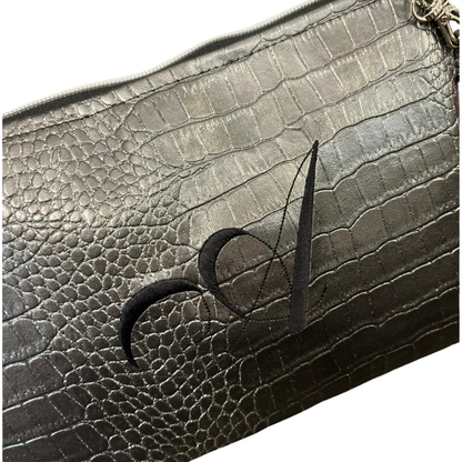 Pochette personalizzata in similpelle cocco canna di fucile e glitter ric. font inglese tracolla argento mod. regular