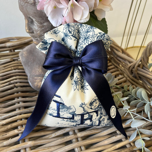 Sacchetto portaconfetti blu toile de jouy personalizzata mod. grande